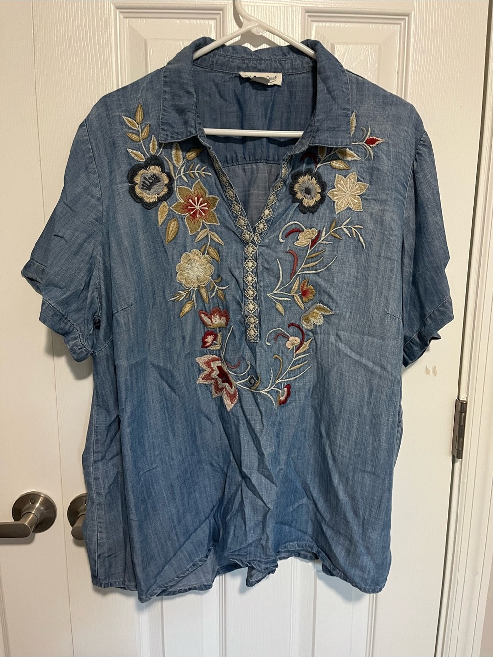 Coldwater Creek Embroidered Chambray V-Neck Top - Blue with Multicolor Floral